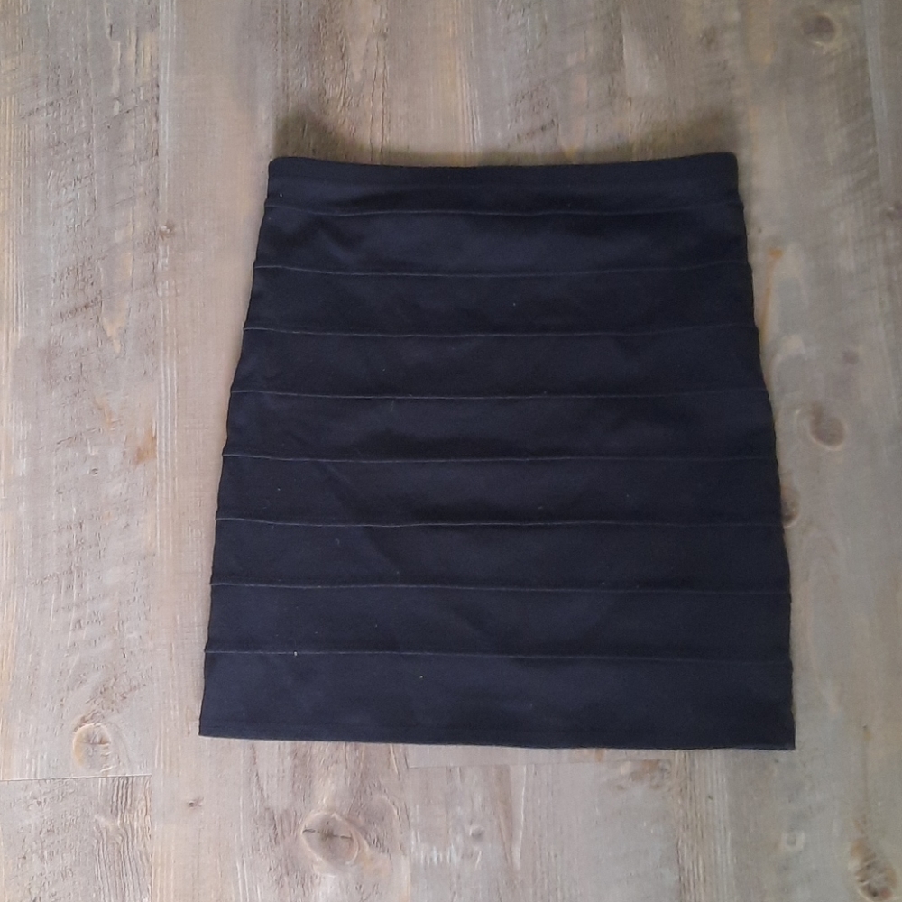 Black‎ miniskirt